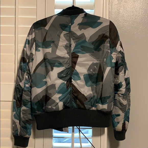 Authentic Burberry jacket - Picture 5 of 5